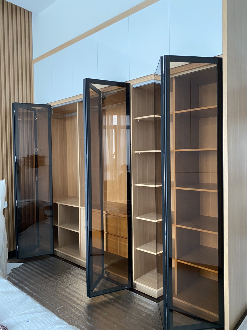 Tiêu chí chọn tủ áo cánh kính cao cấp chuẩn nhất