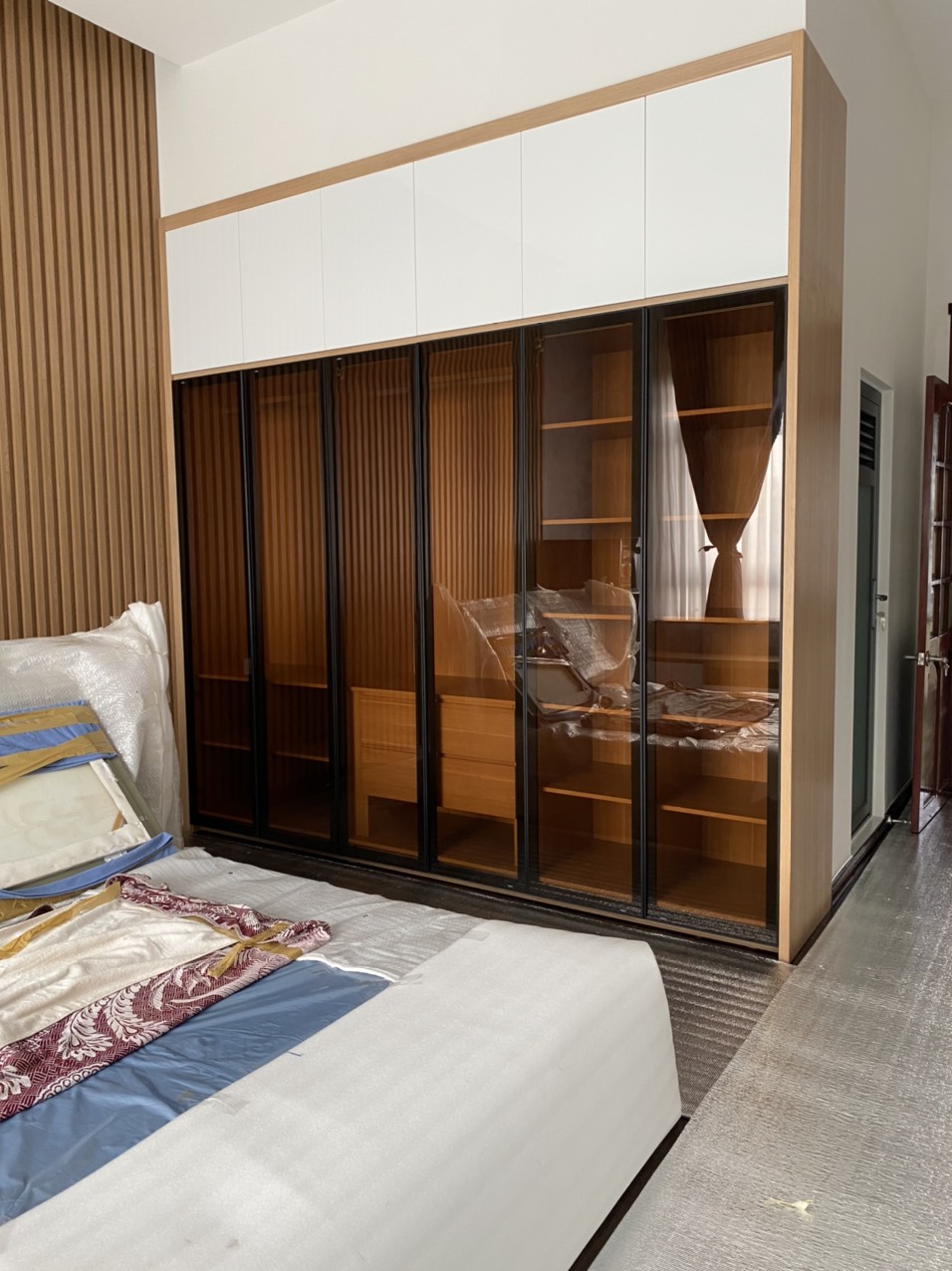 Tiêu chí chọn tủ áo cánh kính cao cấp chuẩn nhất