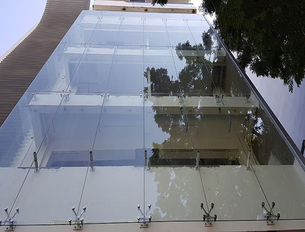 Vách ngăn nhôm kính mẫu 1